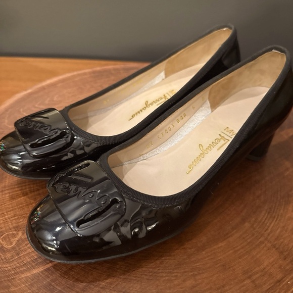 Salvatore Ferragamo Shoes - Salvatore Ferragamo Pumps Size 7 6.5? BLK Enamel Leather